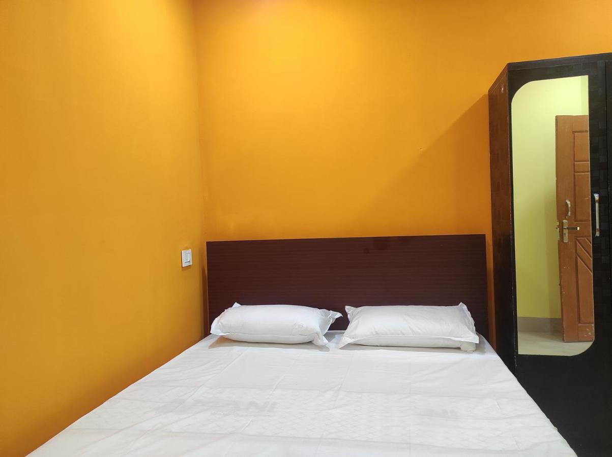 Hotel Sk Lodge Near Guwahati Airport Esterno foto