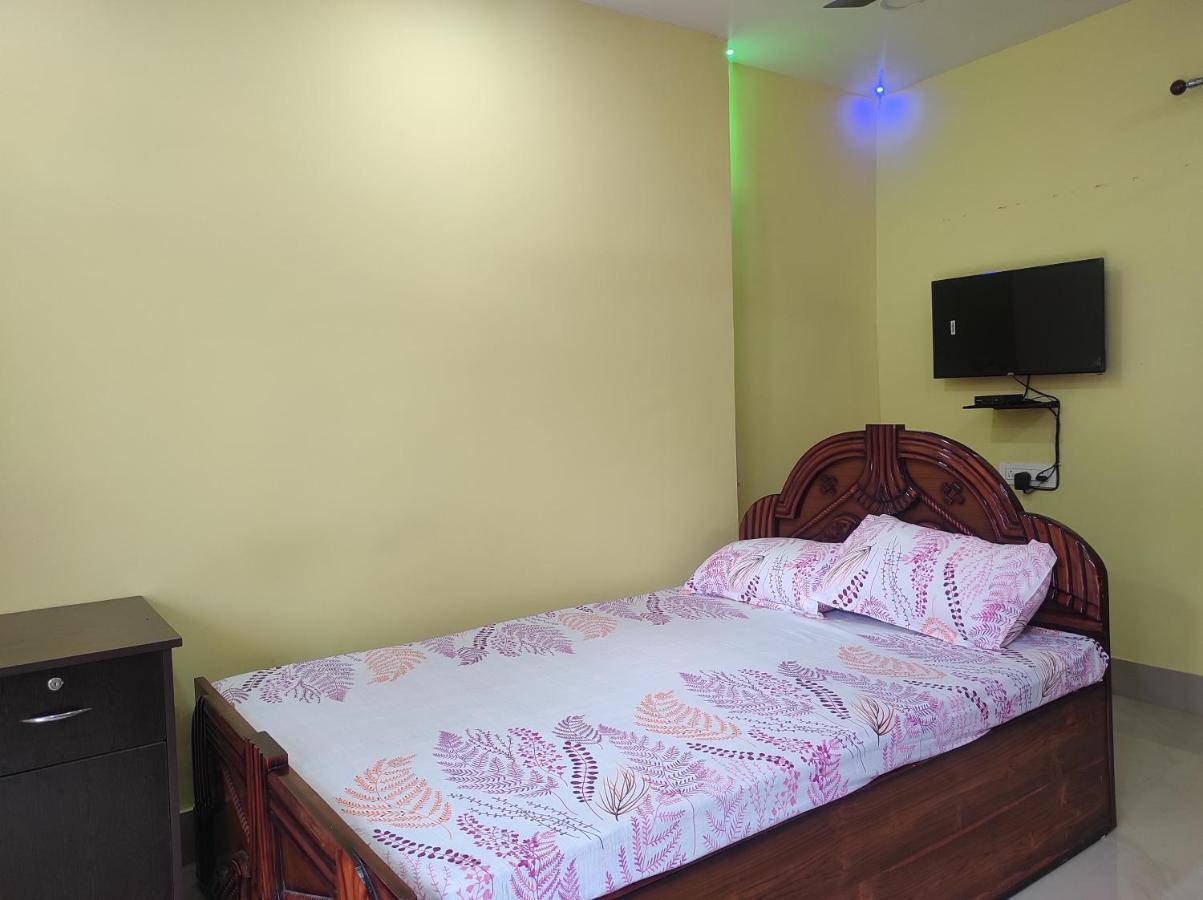 Hotel Sk Lodge Near Guwahati Airport Esterno foto