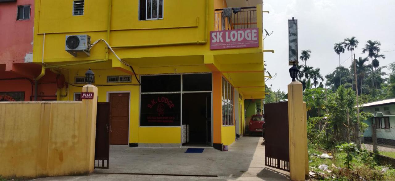 Hotel Sk Lodge Near Guwahati Airport Esterno foto